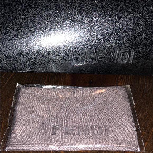 Fendi Sunglasses - Picture 3 of 3